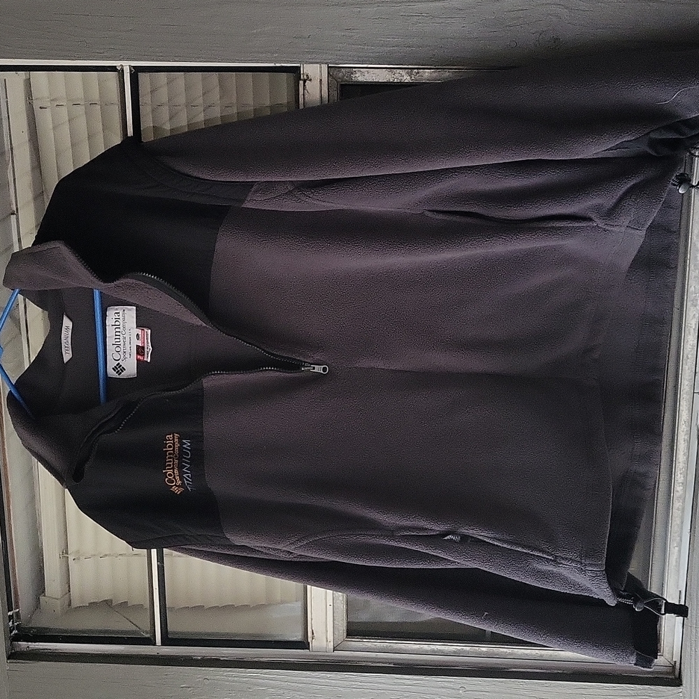 COLUMBIA SPORTSWEAR TITANIUM
